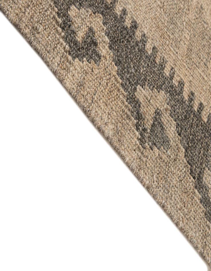 Detail image of  5' 1 x 6' 7  Hand Woven Kilim Maymana Wool Rug