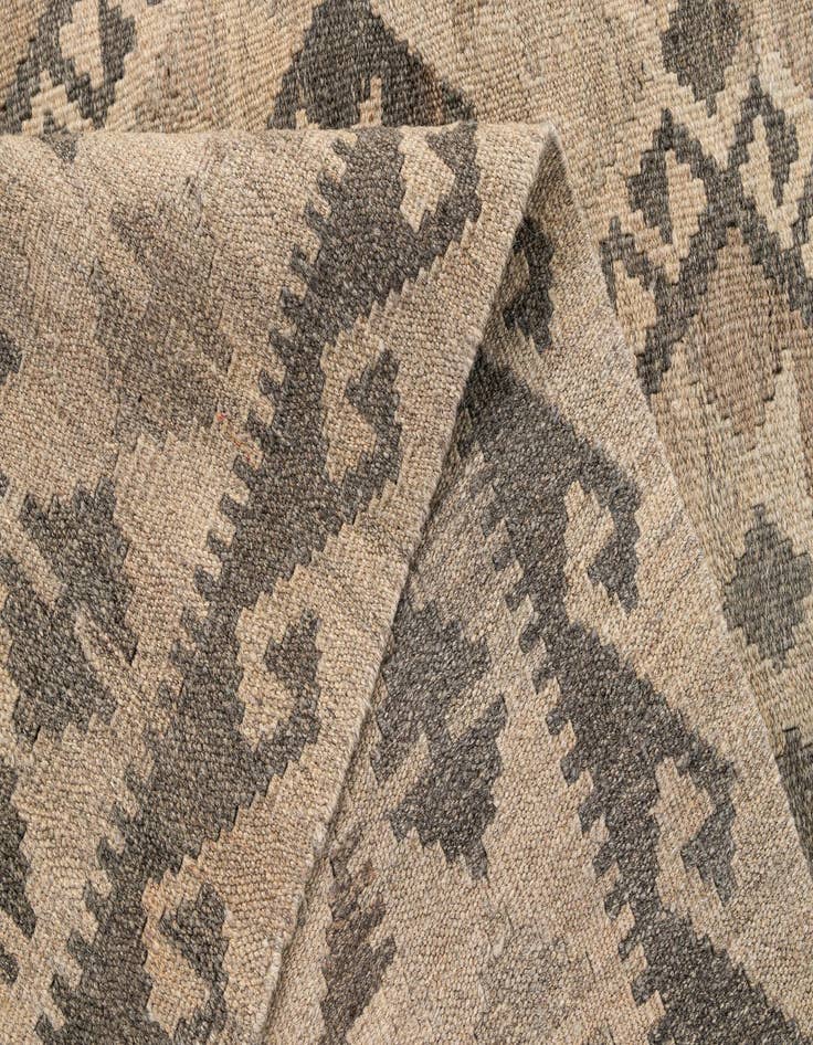 Detail image of  5' 1 x 6' 7  Hand Woven Kilim Maymana Wool Rug