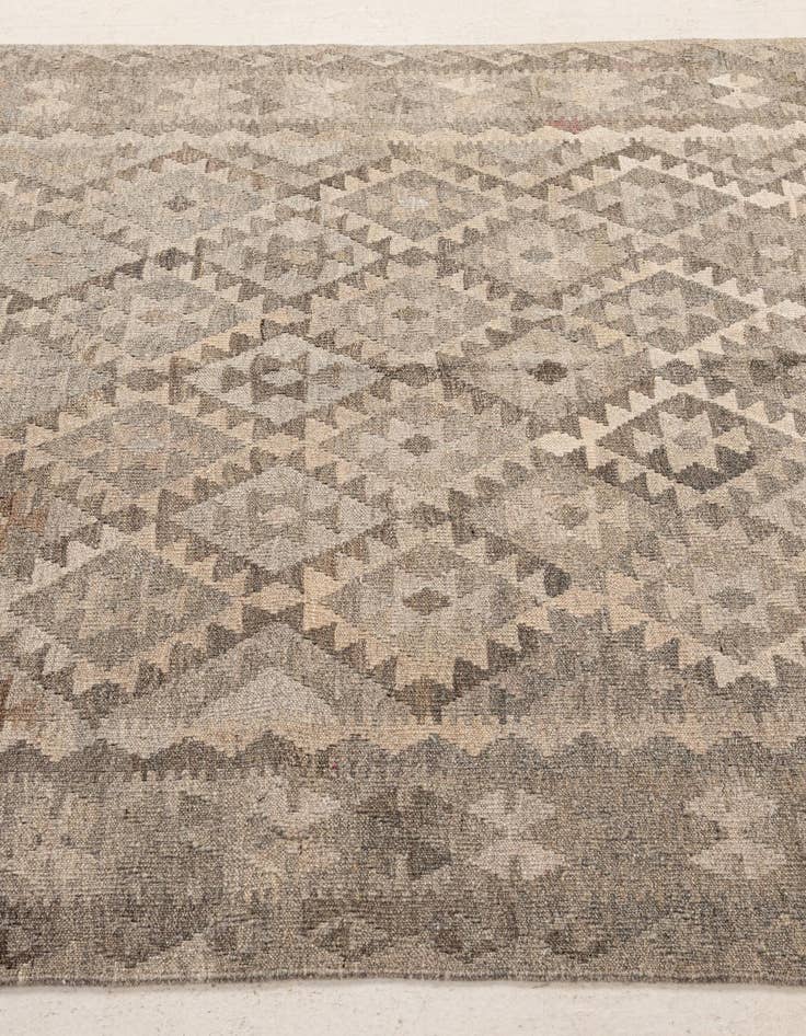 Detail image of  5' x 6' 9  Hand Woven Kilim Maymana Wool Rug