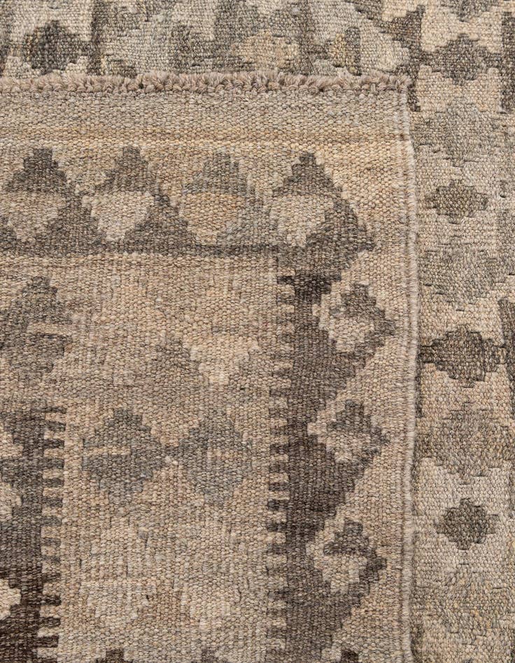Detail image of  5' x 6' 9  Hand Woven Kilim Maymana Wool Rug
