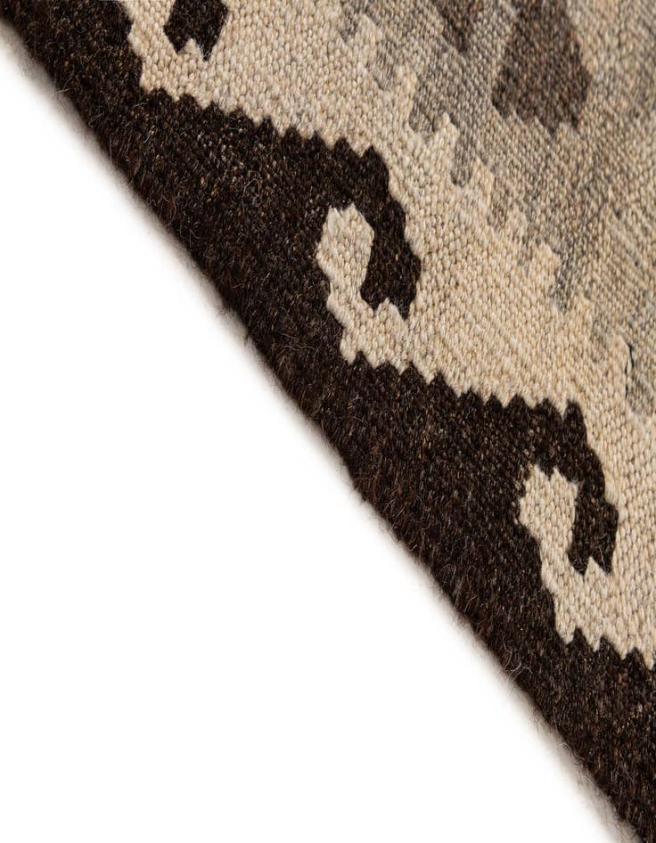 Detail image of  4' 11 x 6' 5  Hand Woven Kilim Maymana Wool Rug