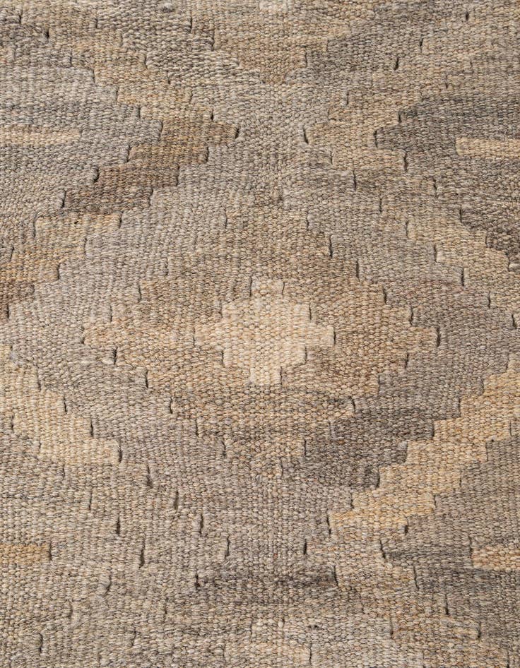 Detail image of  4' 11 x 6' 5  Hand Woven Kilim Maymana Wool Rug