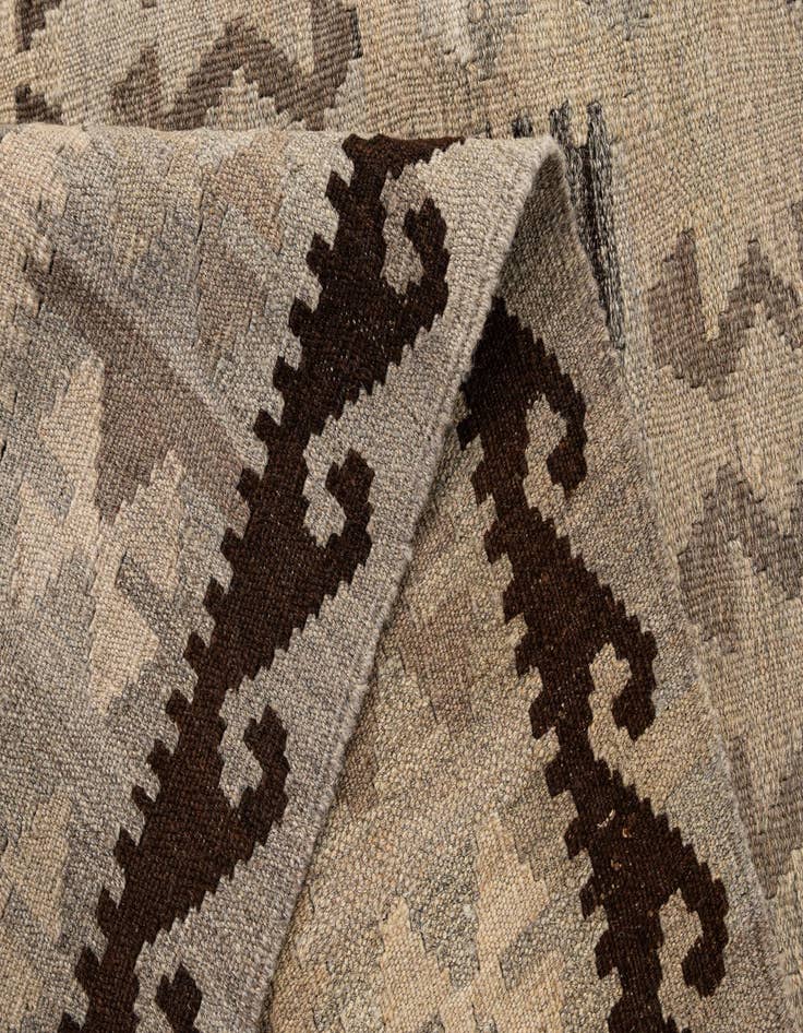 Detail image of  5' x 6' 6  Hand Woven Kilim Maymana Wool Rug