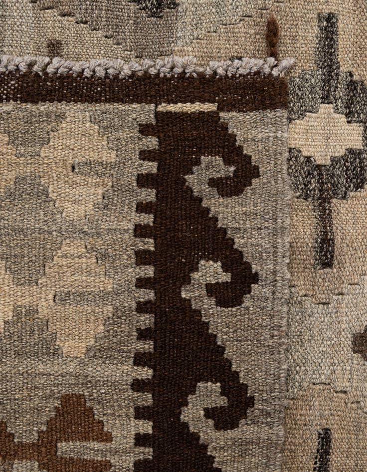 Detail image of  5' x 6' 6  Hand Woven Kilim Maymana Wool Rug