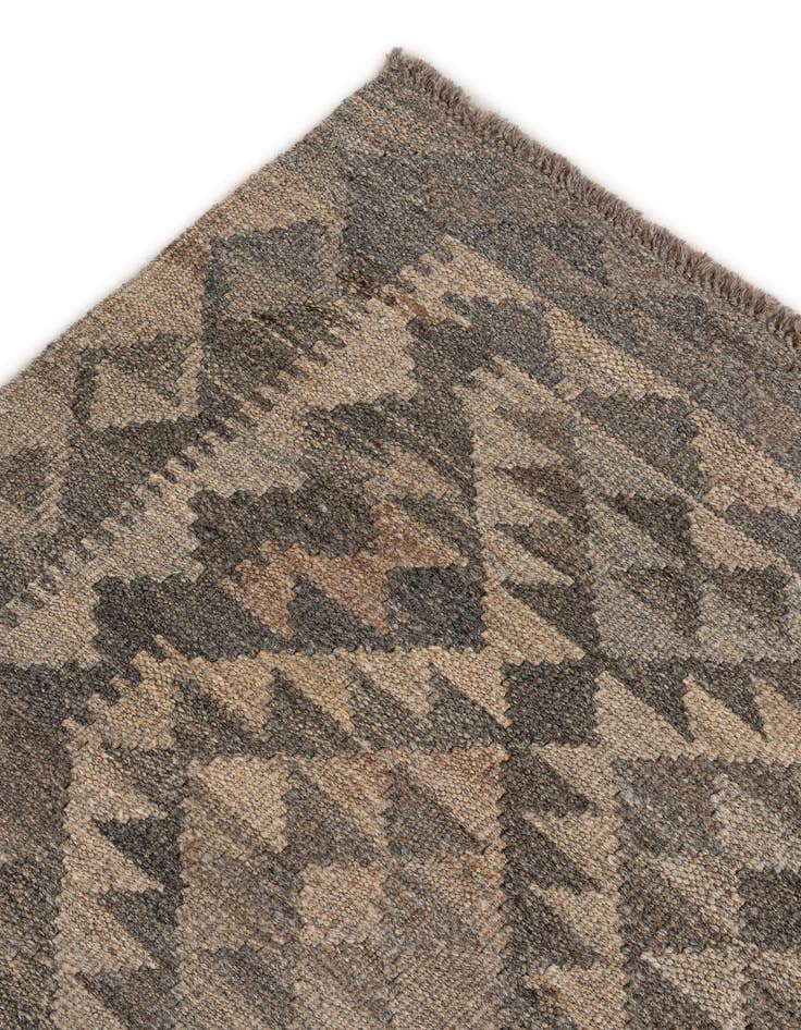 Detail image of  5' 1 x 6' 6  Hand Woven Kilim Maymana Wool Rug