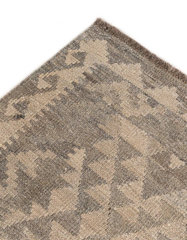 Detail image of  5' 2 x 6' 9  Hand Woven Kilim Maymana Wool Rug