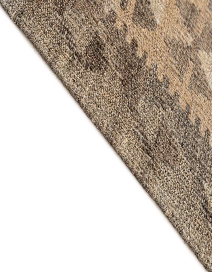 Detail image of  6' 8 x 9' 7  Hand Woven Kilim Maymana Wool Rug