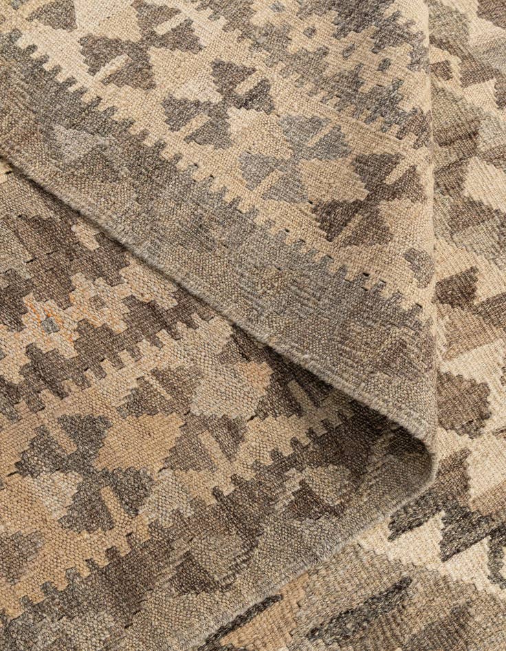 Detail image of  6' 8 x 9' 7  Hand Woven Kilim Maymana Wool Rug