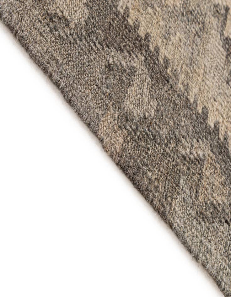Detail image of  4' 11 x 6' 6  Hand Woven Kilim Maymana Wool Rug