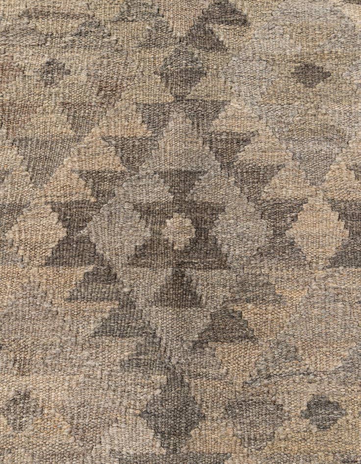 Detail image of  4' 11 x 6' 6  Hand Woven Kilim Maymana Wool Rug