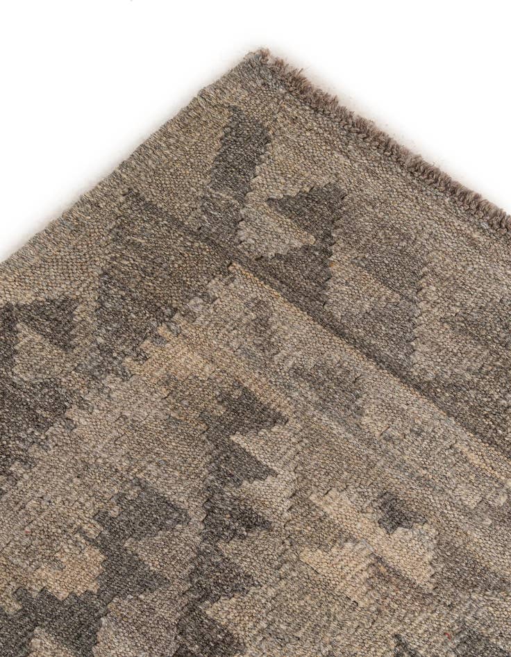 Detail image of  4' 11 x 6' 6  Hand Woven Kilim Maymana Wool Rug