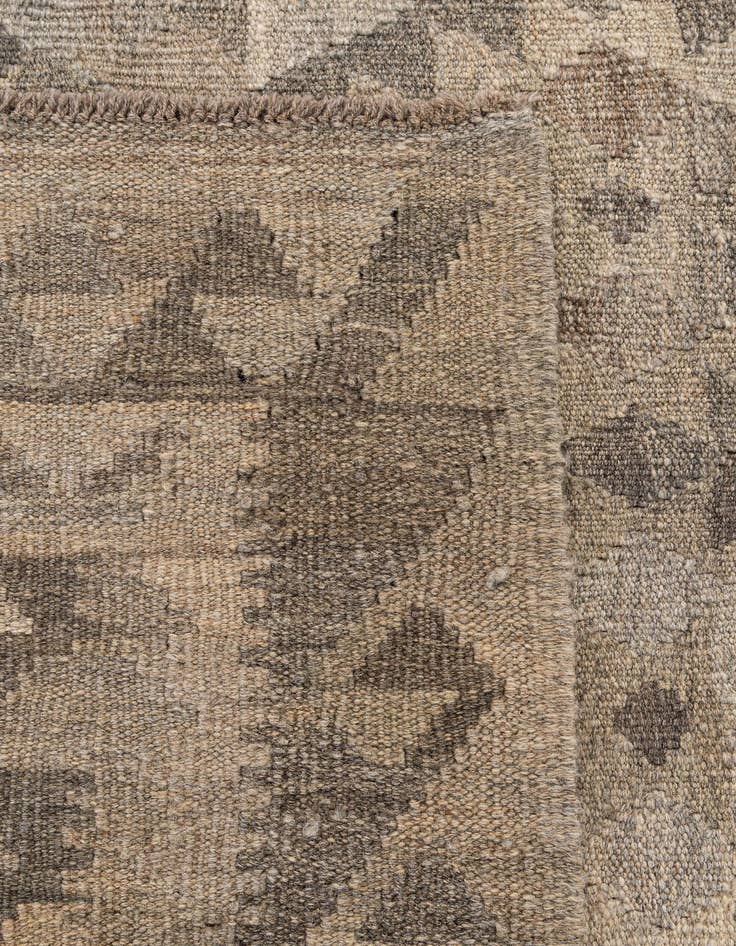 Detail image of  4' 11 x 6' 6  Hand Woven Kilim Maymana Wool Rug