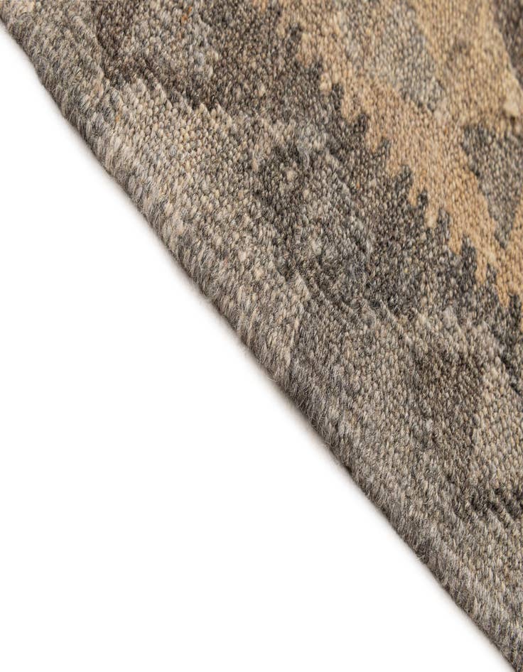 Detail image of  5' 1 x 6' 6  Hand Woven Kilim Maymana Wool Rug