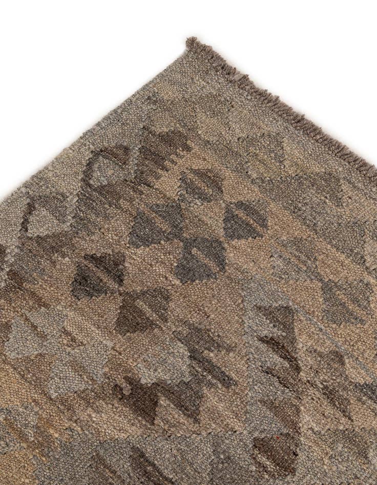 Detail image of  5' 1 x 6' 6  Hand Woven Kilim Maymana Wool Rug