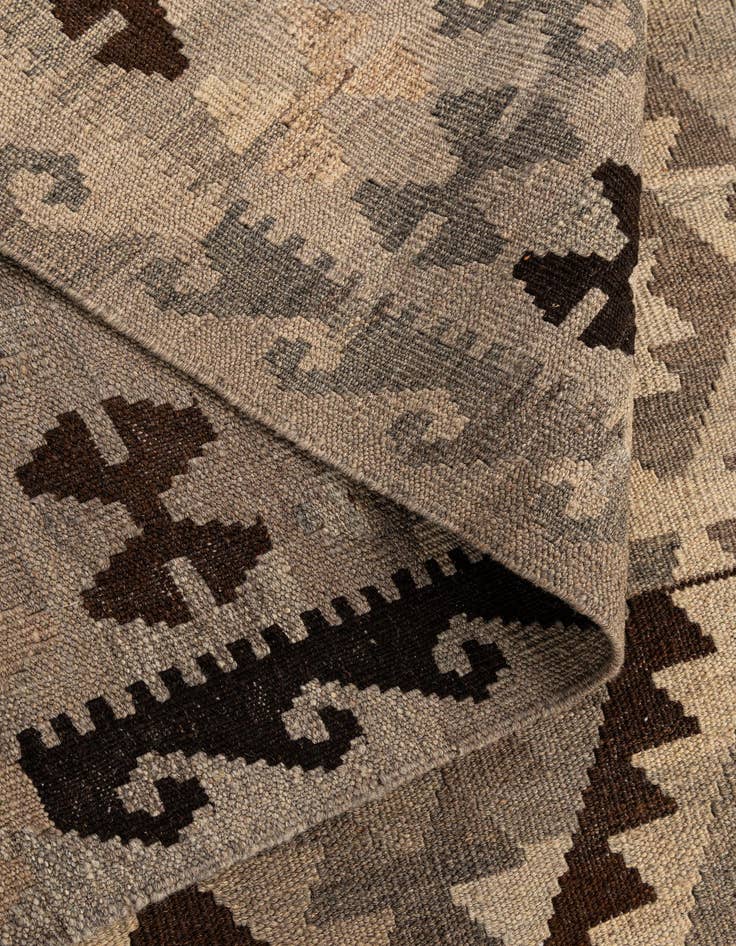 Detail image of  4' 11 x 6' 8  Hand Woven Kilim Maymana Wool Rug