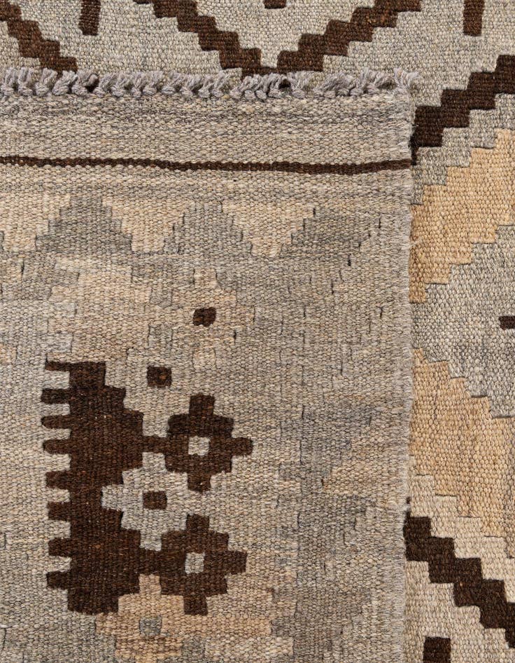 Detail image of  4' 10 x 6' 5  Hand Woven Kilim Maymana Wool Rug