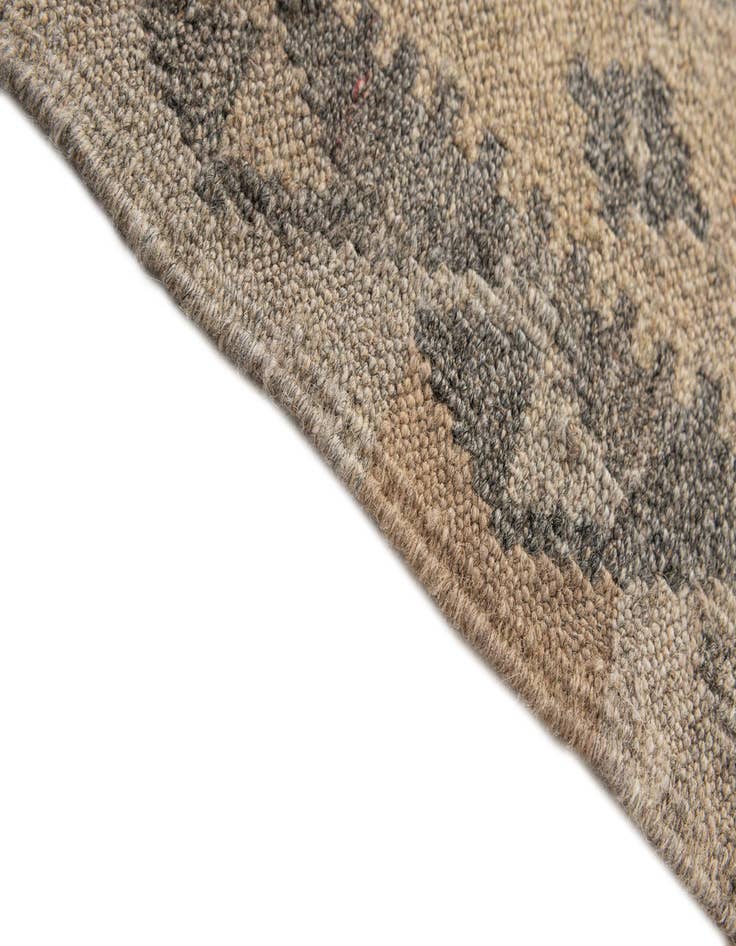 Detail image of  4' 11 x 6' 10  Hand Woven Kilim Maymana Wool Rug