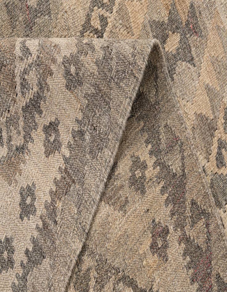 Detail image of  4' 11 x 6' 10  Hand Woven Kilim Maymana Wool Rug