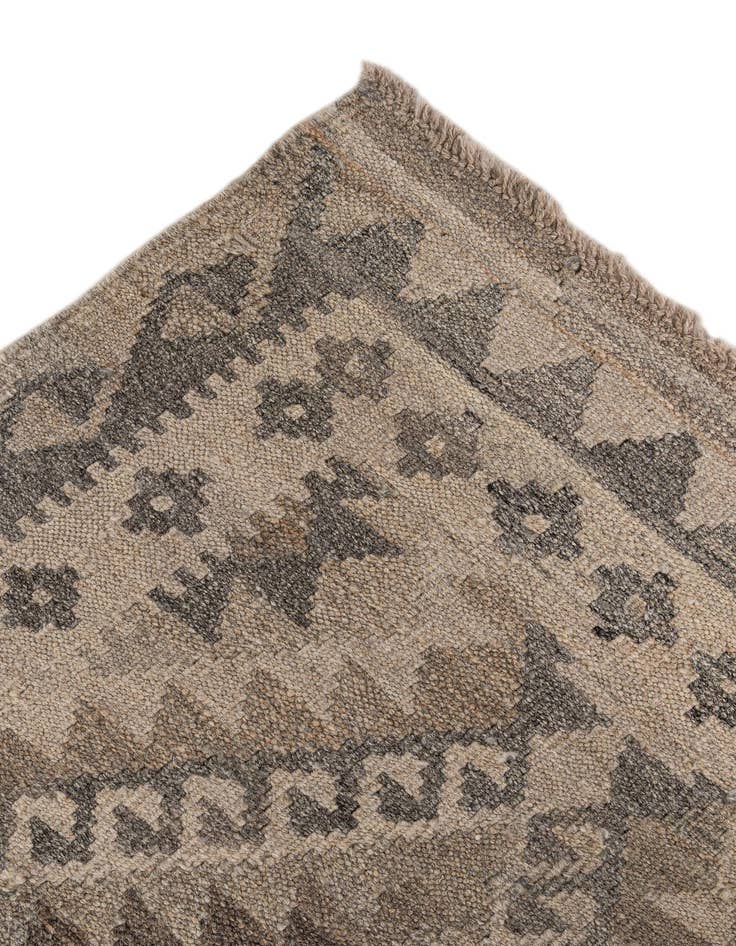Detail image of  4' 11 x 6' 10  Hand Woven Kilim Maymana Wool Rug