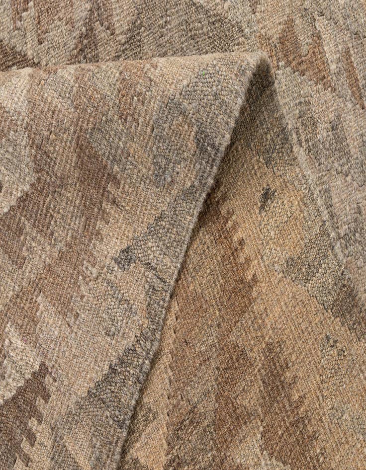 Detail image of  5' 1 x 6' 9  Hand Woven Kilim Maymana Wool Rug