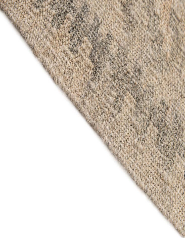 Detail image of  5' 2 x 6' 5  Hand Woven Kilim Maymana Wool Rug