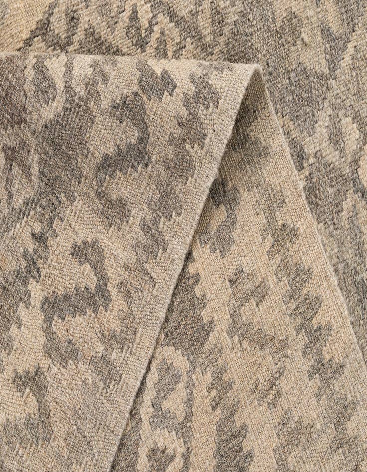 Detail image of  5' 2 x 6' 5  Hand Woven Kilim Maymana Wool Rug