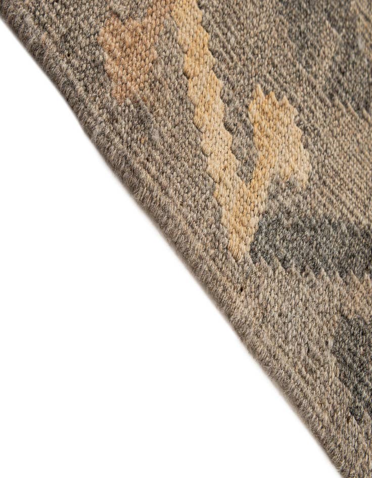 Detail image of  5' 2 x 6' 3  Hand Woven Kilim Maymana Wool Rug