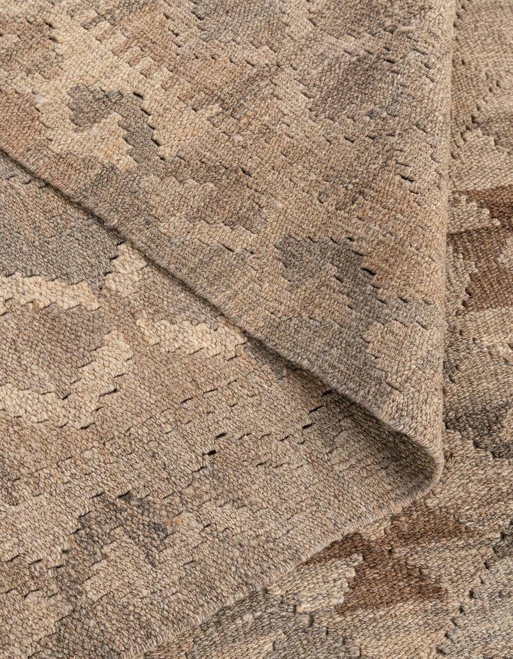 Detail image of  5' 2 x 6' 3  Hand Woven Kilim Maymana Wool Rug