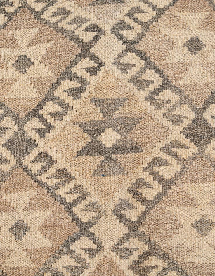 Detail image of  5' 4 x 6' 7  Hand Woven Kilim Maymana Wool Rug