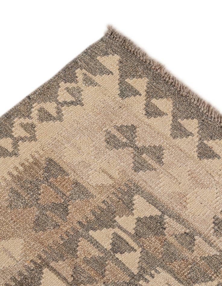 Detail image of  5' 4 x 6' 7  Hand Woven Kilim Maymana Wool Rug
