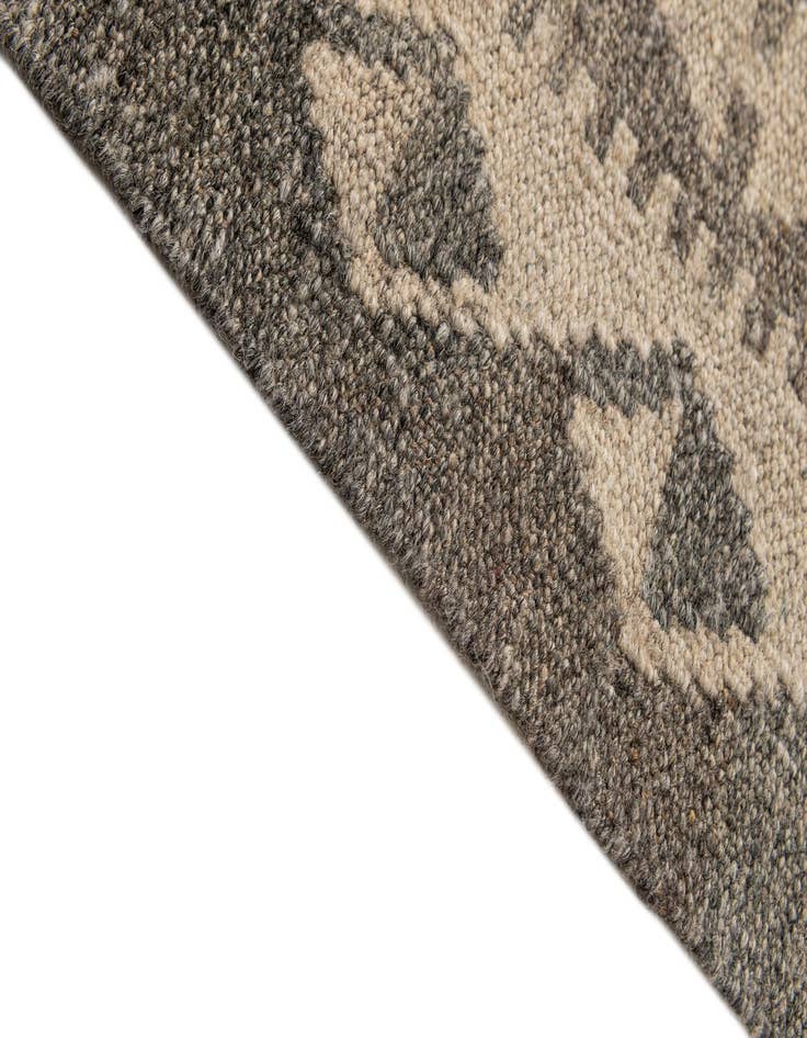 Detail image of  5' 4 x 6' 8  Hand Woven Kilim Maymana Wool Rug