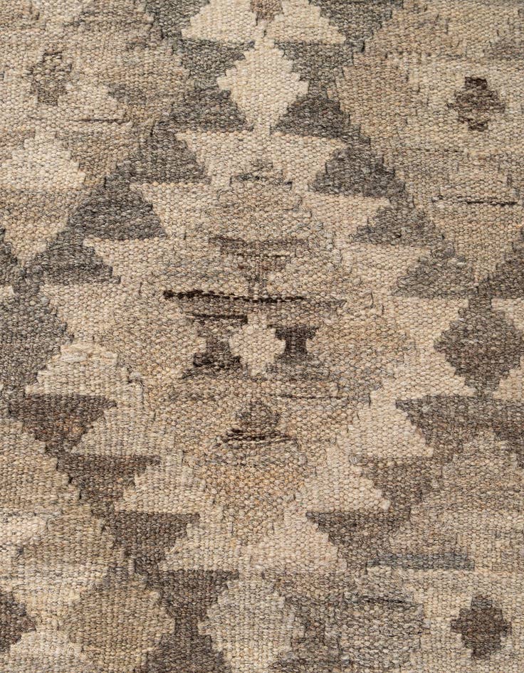 Detail image of  5' 4 x 6' 8  Hand Woven Kilim Maymana Wool Rug