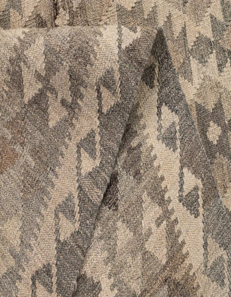 Detail image of  5' 4 x 6' 8  Hand Woven Kilim Maymana Wool Rug