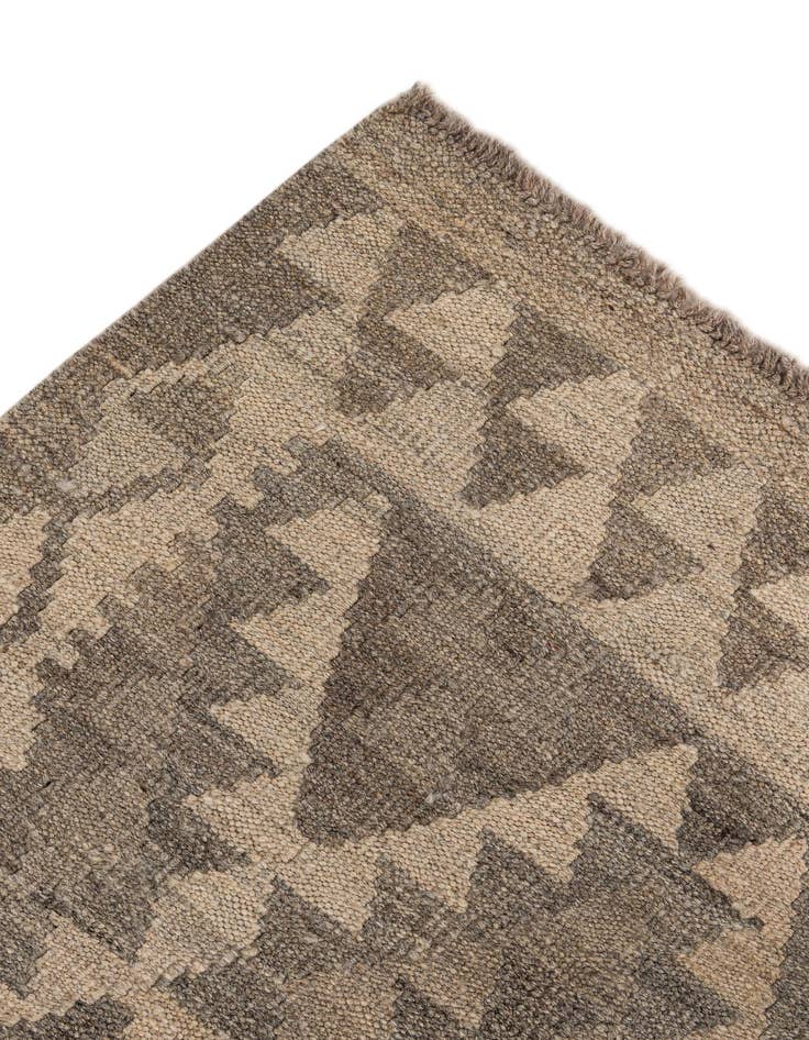 Detail image of  5' 1 x 6' 6  Hand Woven Kilim Maymana Wool Rug