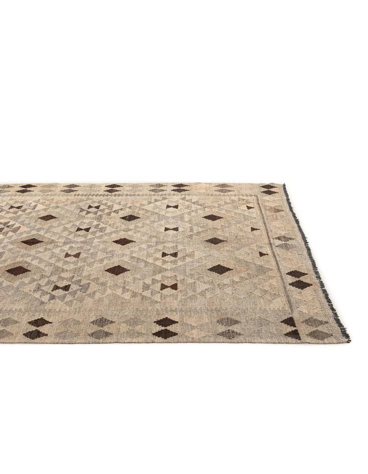 Detail image of  5' 3 x 6' 7  Hand Woven Kilim Maymana Wool Rug