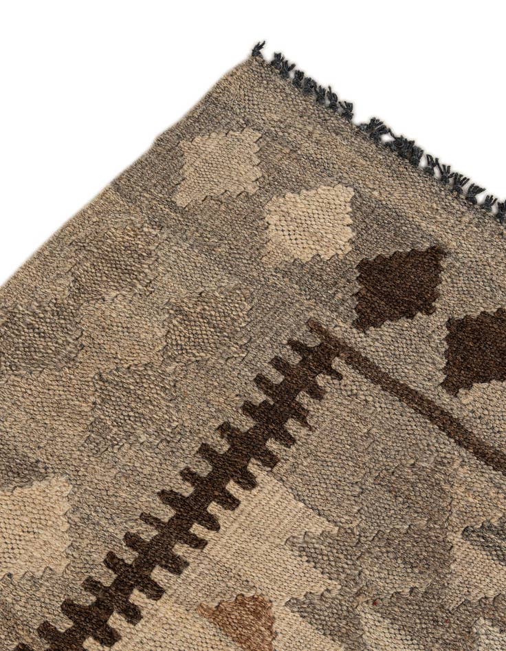 Detail image of  5' 2 x 6' 8  Hand Woven Kilim Maymana Wool Rug