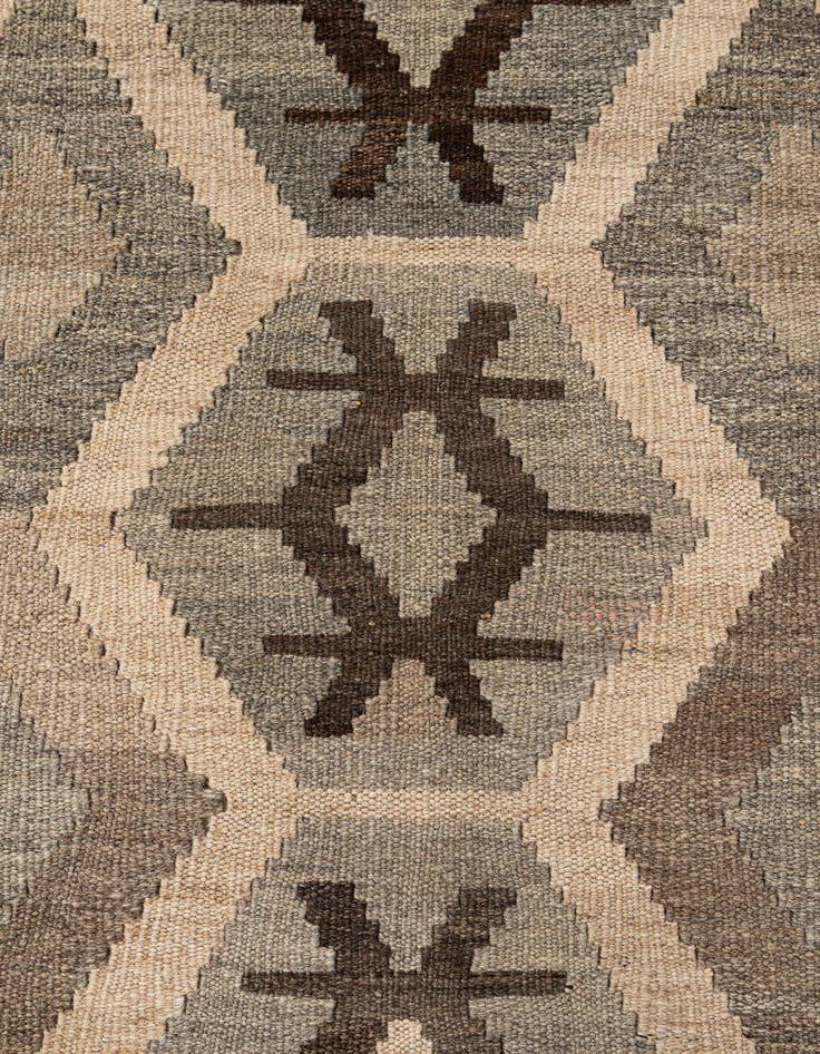 Detail image of  5' x 6' 6  Hand Woven Kilim Maymana Wool Rug