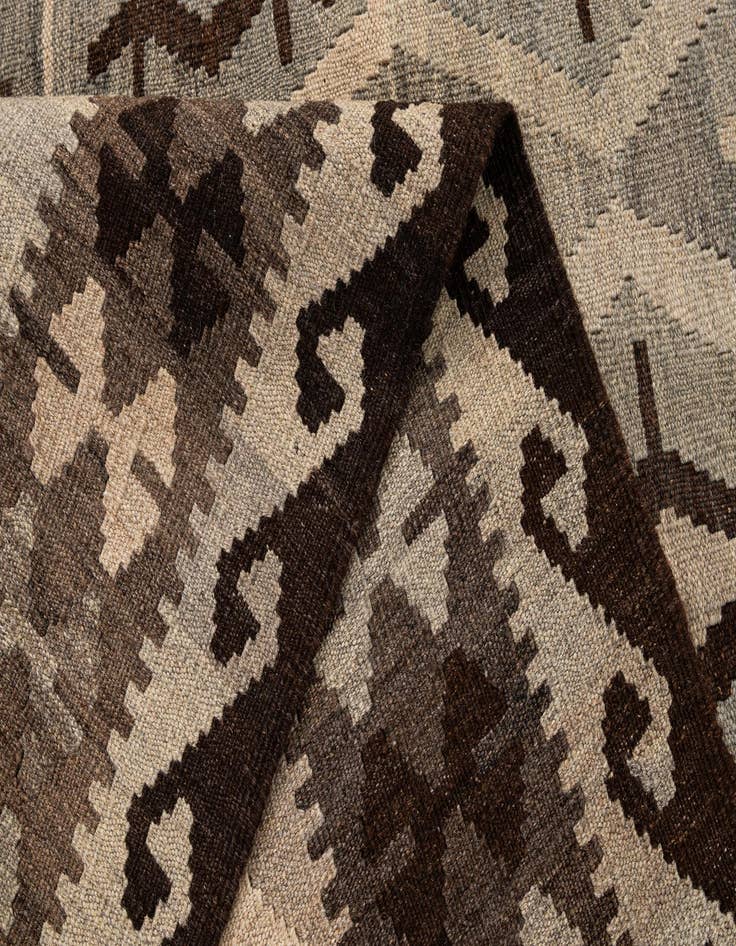 Detail image of  5' x 6' 6  Hand Woven Kilim Maymana Wool Rug