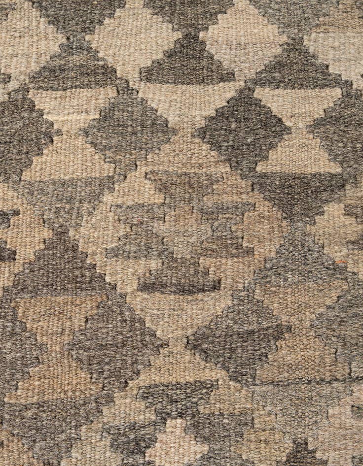 Detail image of  5' 1 x 6' 6  Hand Woven Kilim Maymana Wool Rug