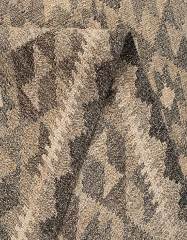 Detail image of  5' 1 x 6' 6  Hand Woven Kilim Maymana Wool Rug