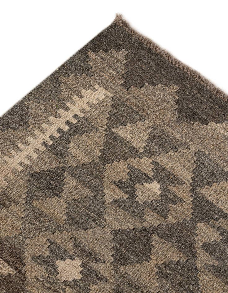 Detail image of  5' 1 x 6' 6  Hand Woven Kilim Maymana Wool Rug