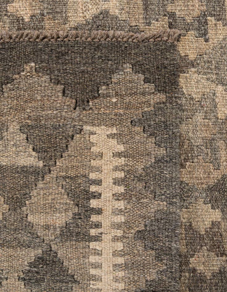 Detail image of  5' 1 x 6' 6  Hand Woven Kilim Maymana Wool Rug