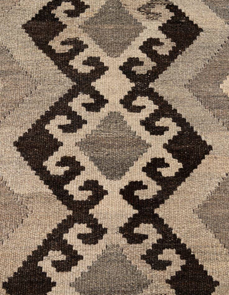 Detail image of  5' 4 x 6' 8  Hand Woven Kilim Maymana Wool Rug