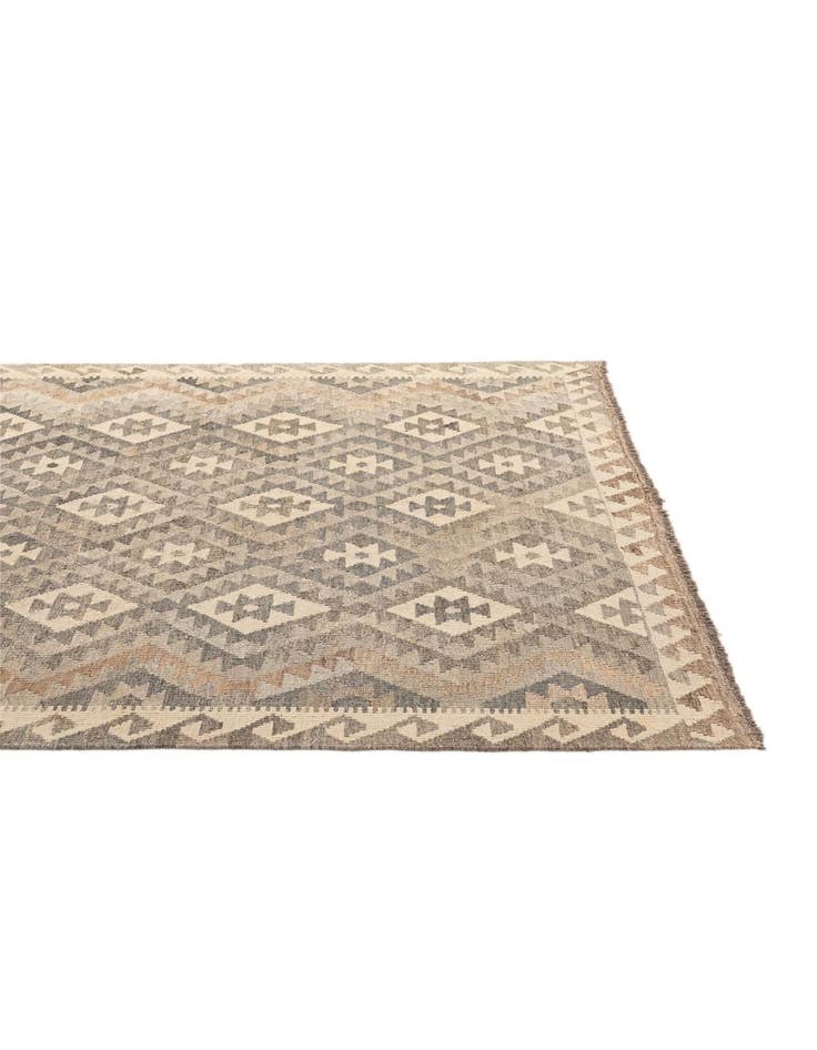 Detail image of  5' 1 x 6' 6  Hand Woven Kilim Maymana Wool Rug