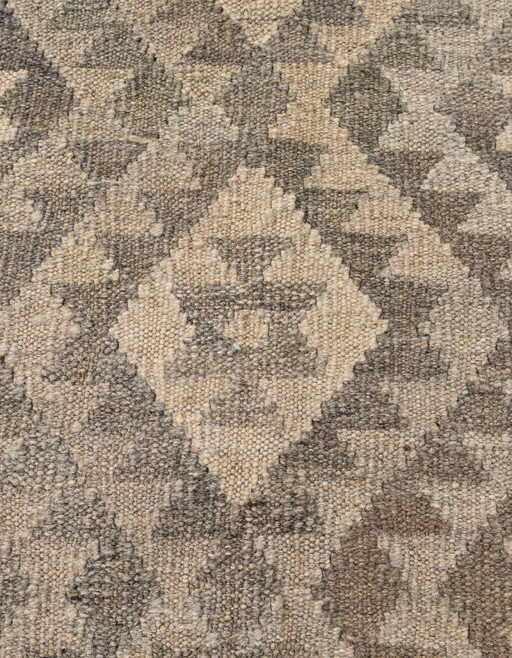 Detail image of  5' 4 x 6' 6  Hand Woven Kilim Maymana Wool Rug