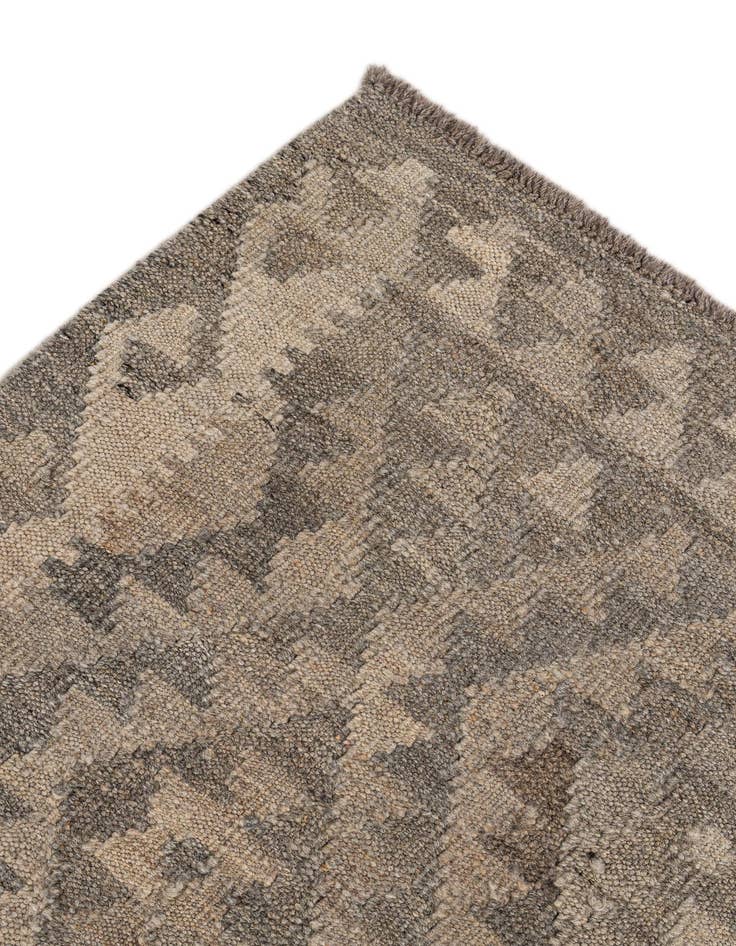 Detail image of  5' 4 x 6' 6  Hand Woven Kilim Maymana Wool Rug