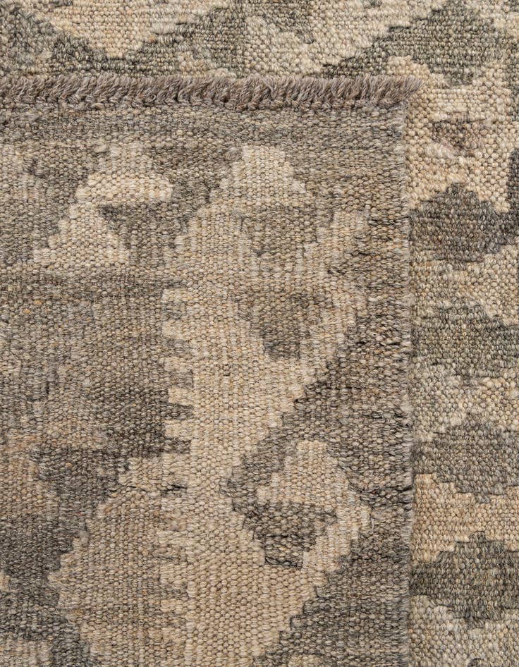 Detail image of  5' 4 x 6' 6  Hand Woven Kilim Maymana Wool Rug