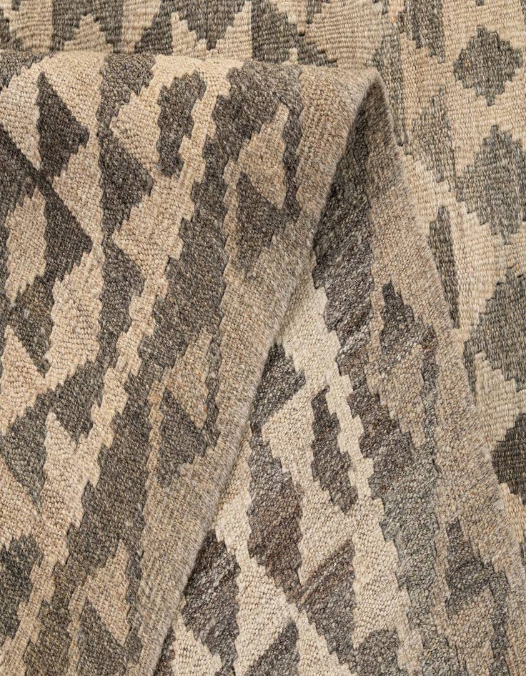 Detail image of  5' 4 x 6' 9  Hand Woven Kilim Maymana Wool Rug