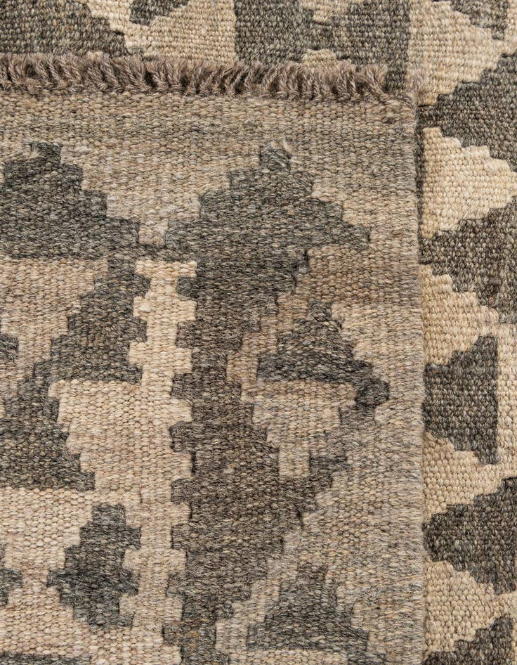 Detail image of  5' 4 x 6' 9  Hand Woven Kilim Maymana Wool Rug