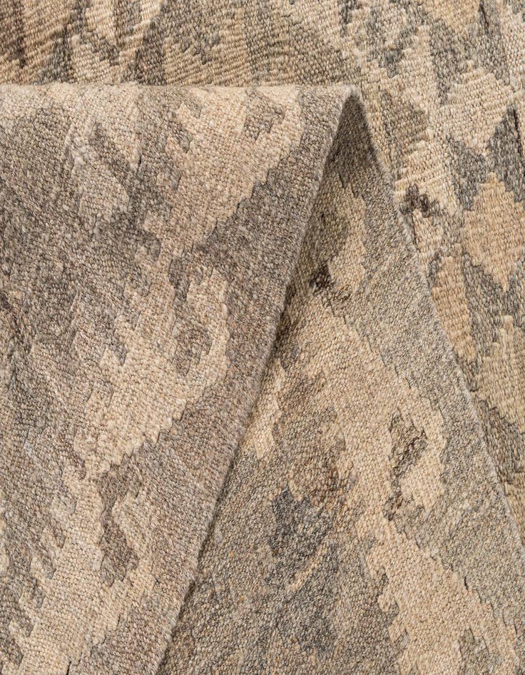 Detail image of  5' 4 x 6' 7  Hand Woven Kilim Maymana Wool Rug